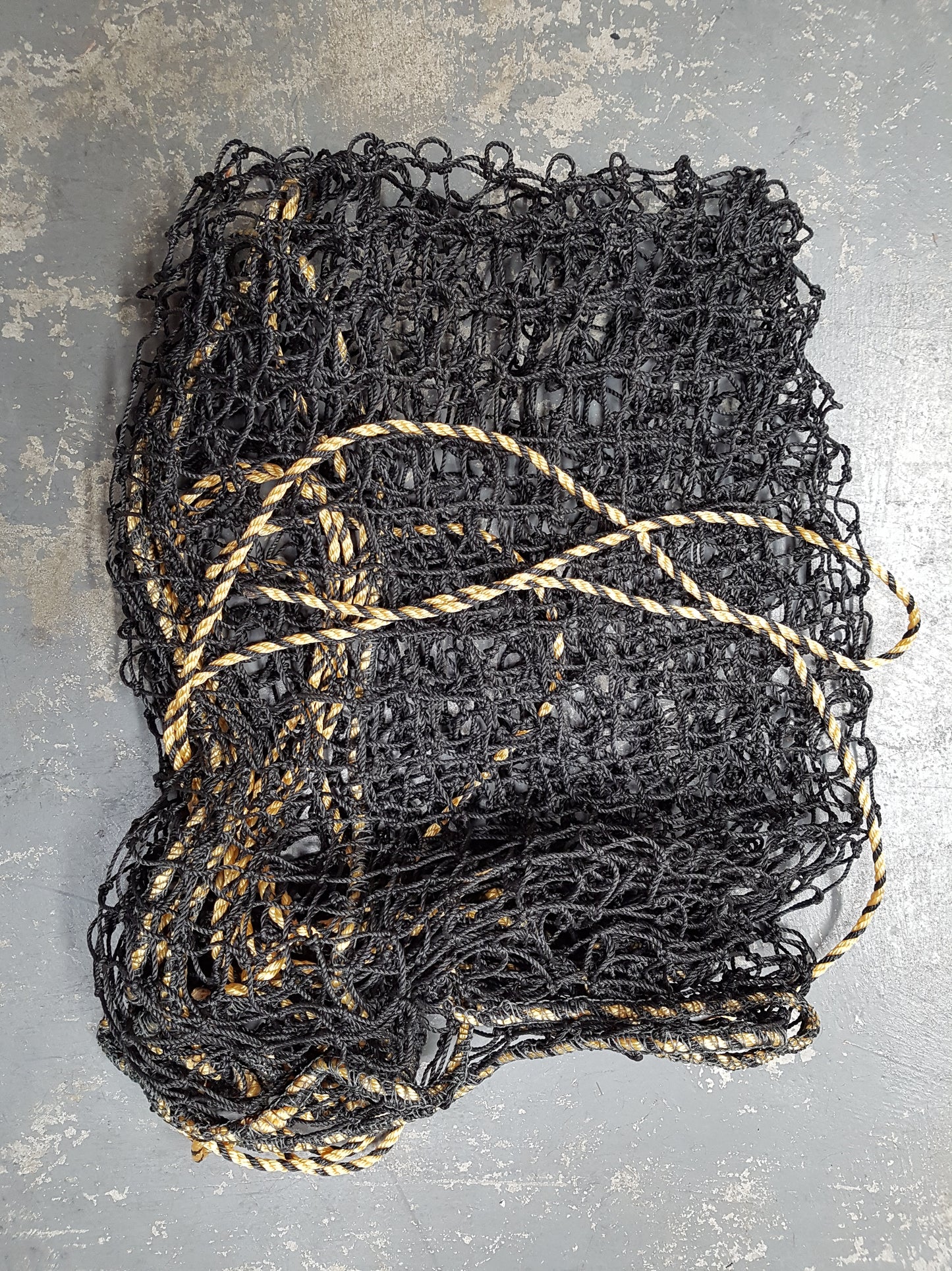Cargo Net - Ute Net - 2.4m x 1.8m - High Quality Strong Netting - UV Treated - Diamond Networks