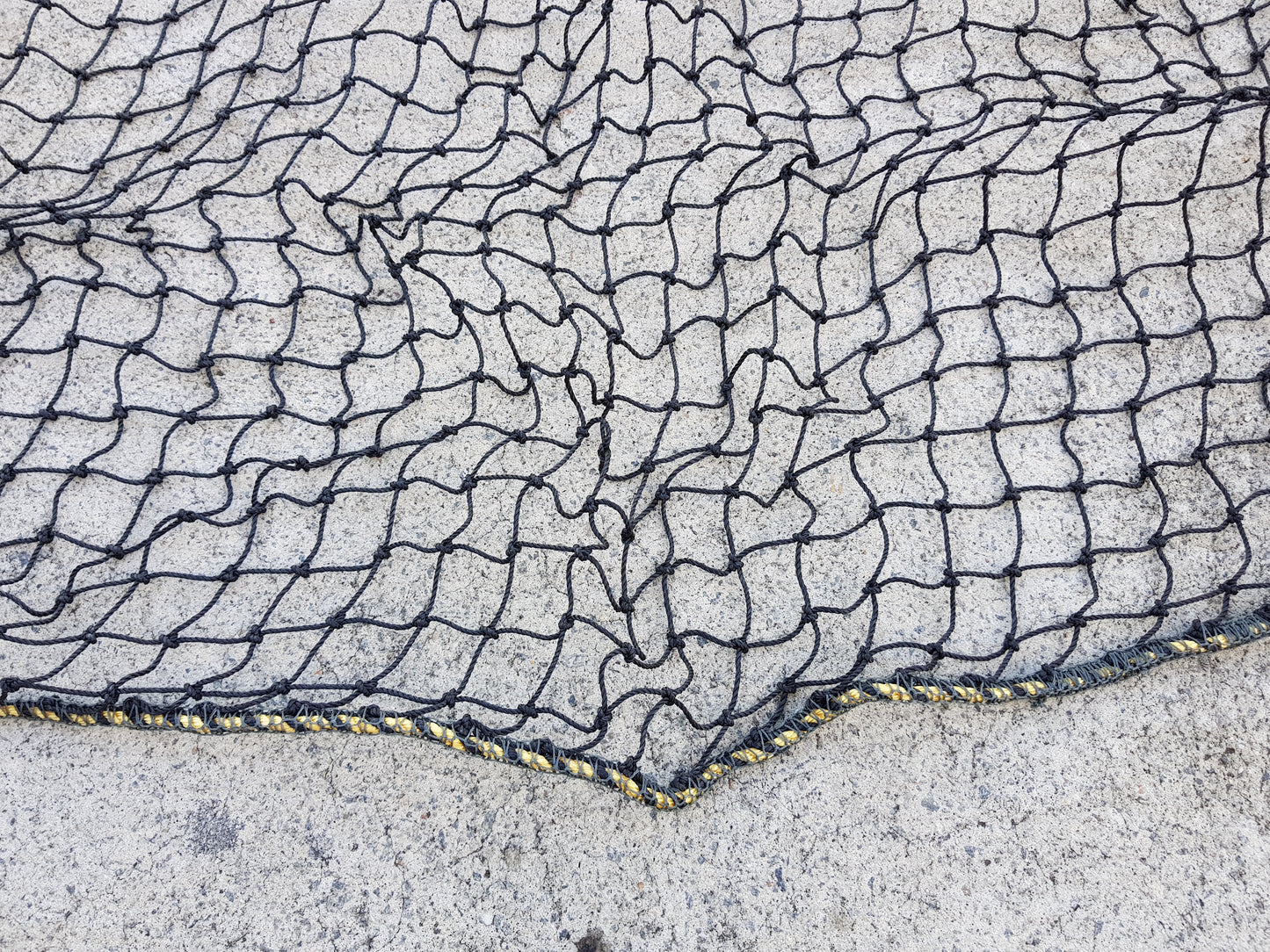 Cargo Net - Ute Net - 2.4m x 1.8m - High Quality Strong Netting - UV Treated - Diamond Networks