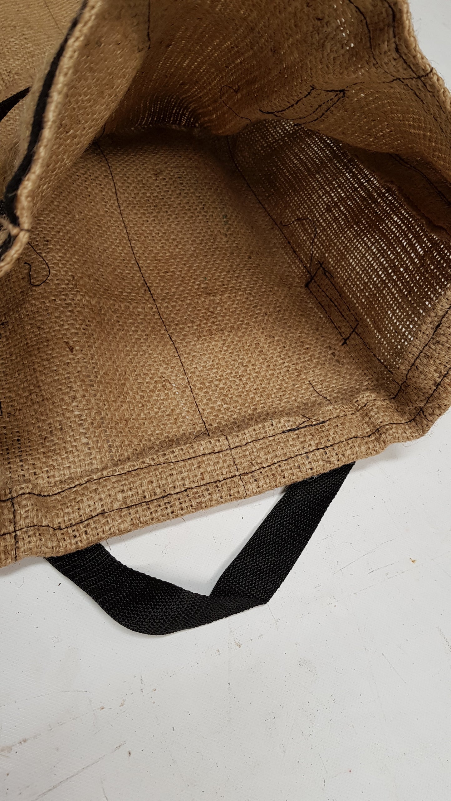 Catch Bag - Hessian Material - Velcro Opening - High Quality - 75cm x 48cm - Diamond Networks